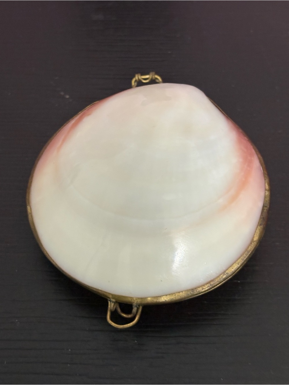 Vintage Capriz Mother of Pearl polished shell trinket box brass hinged.  EUC - Picture 3 of 5